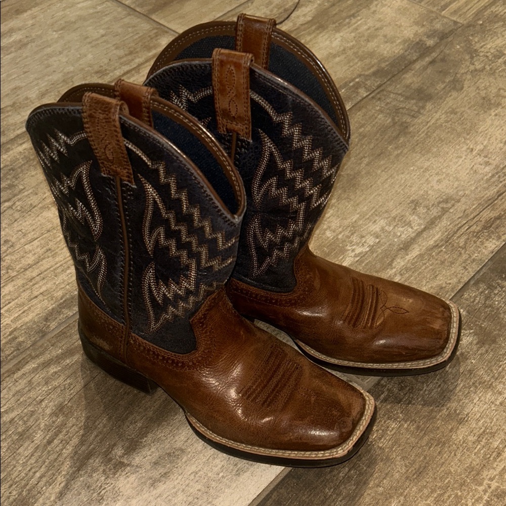 Ariat Kids Brown Leather Western Boots with Navy Shaft